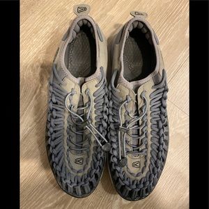 Keen Men’s Uneek O2 Sandals Sz 12